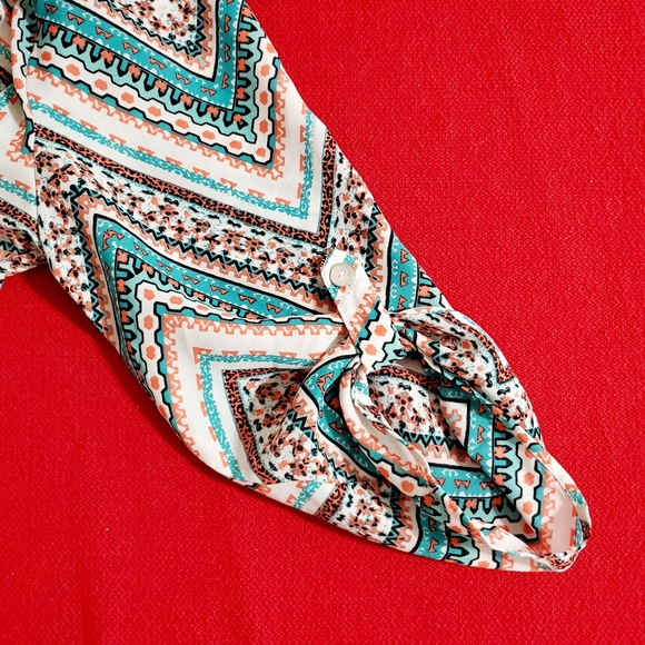 Heartsoul Flowy drawstring neckline chevron graphic top tunic Sm - Picture 5 of 7